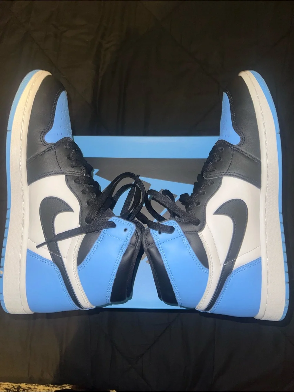 Nike Jordan Retro 1 High UNC Toe Size 9.5 Barely Worn
